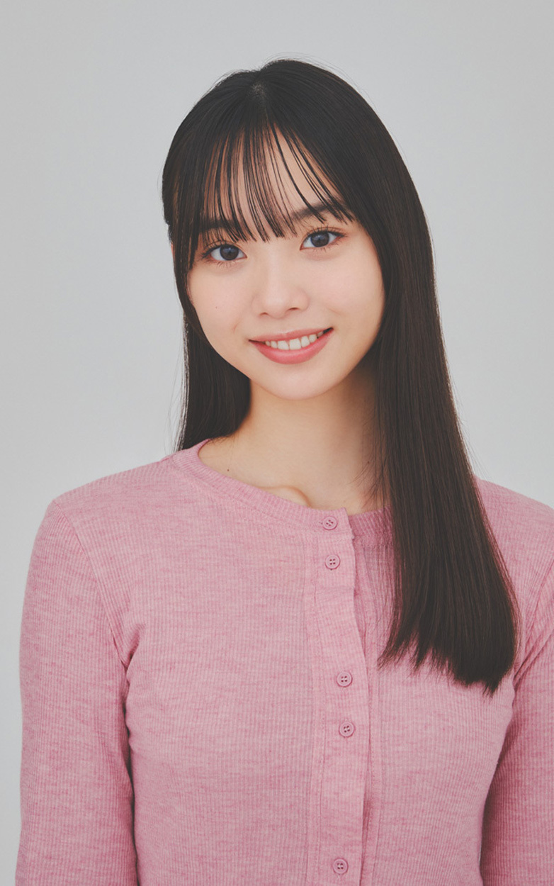 モデル：松本麗世