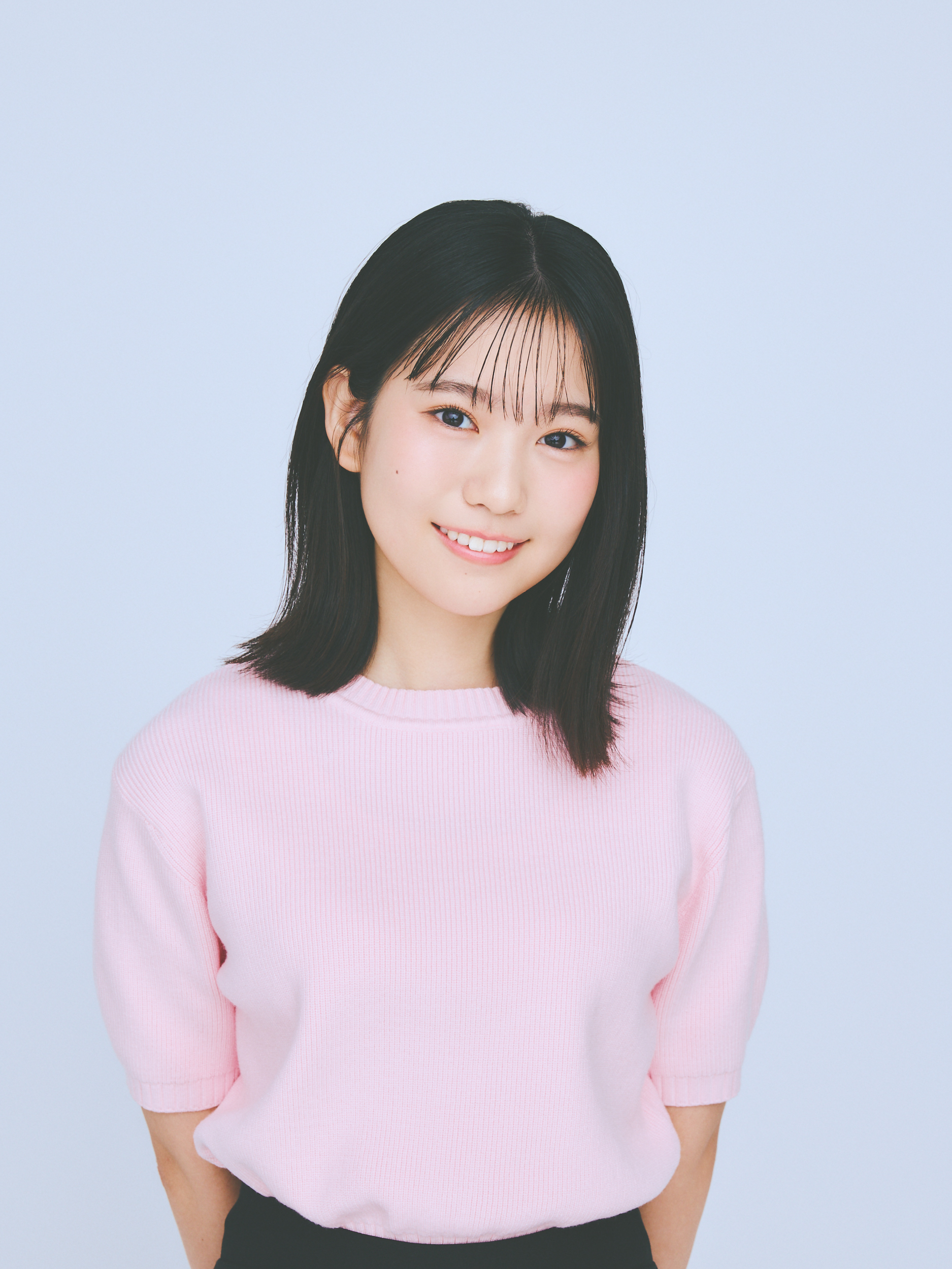 モデル：増田三莉音