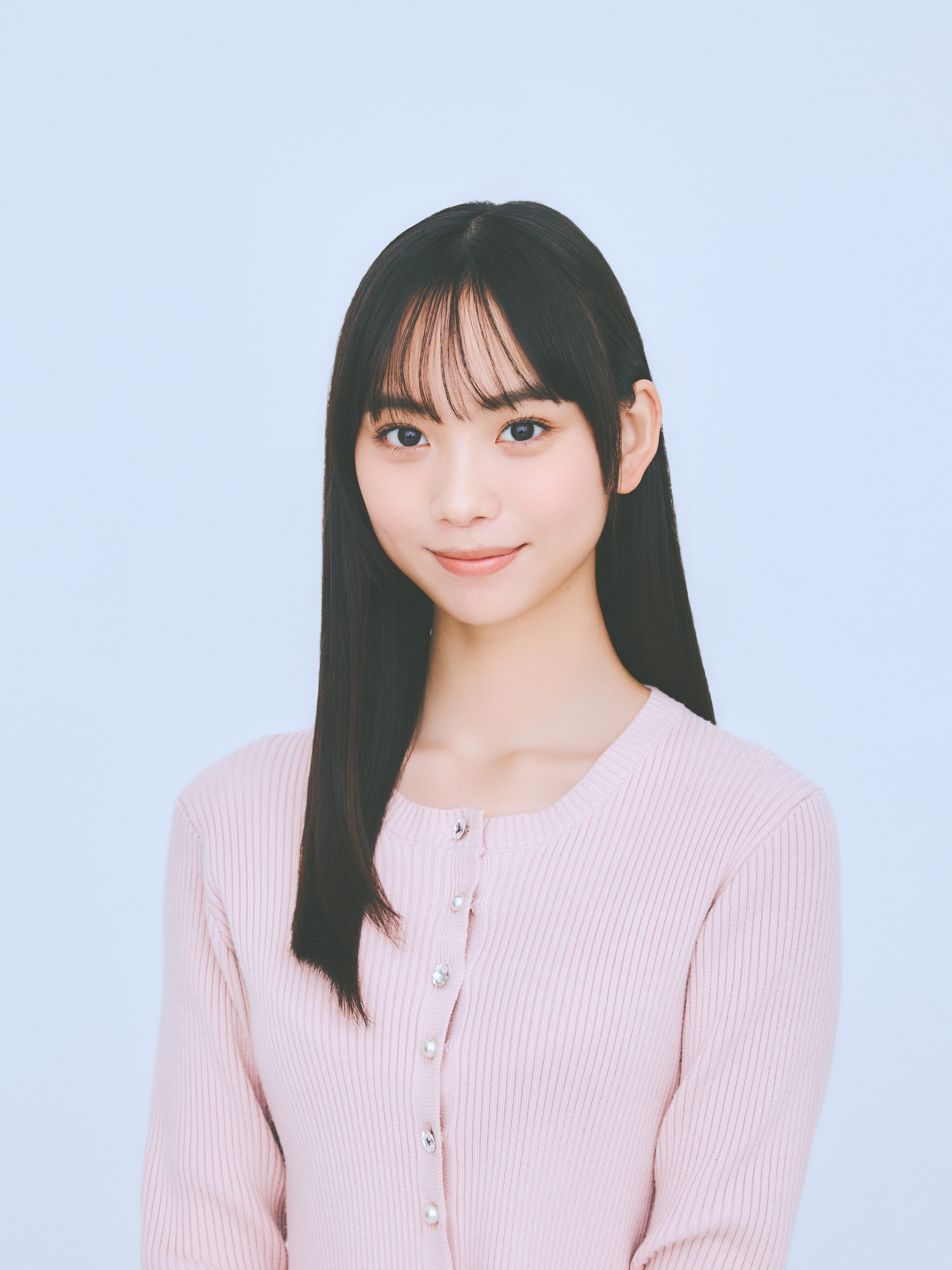 モデル：松本麗世